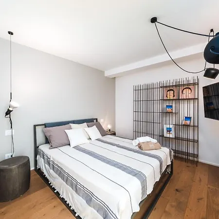 Villa Helloapulia Gemma With Private Eco Pool And With Direct Access To The Sea